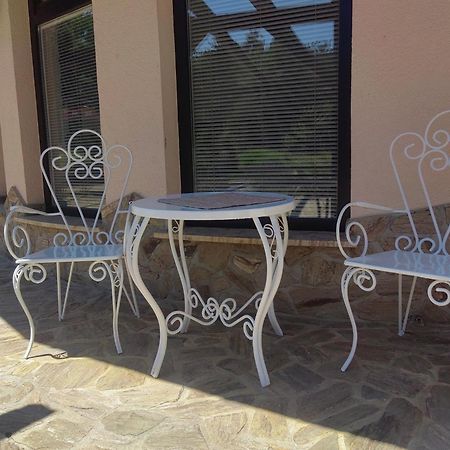 Wow Sleeping Bed & Breakfast Miklavz na Dravskem Polju Exterior photo